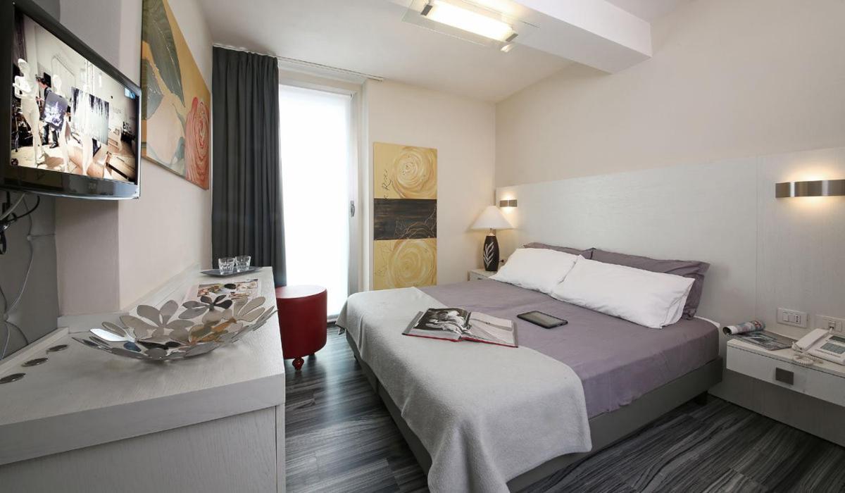 Happy Hotel Atelier Gardone Riviera Centro & Beach Exteriér fotografie