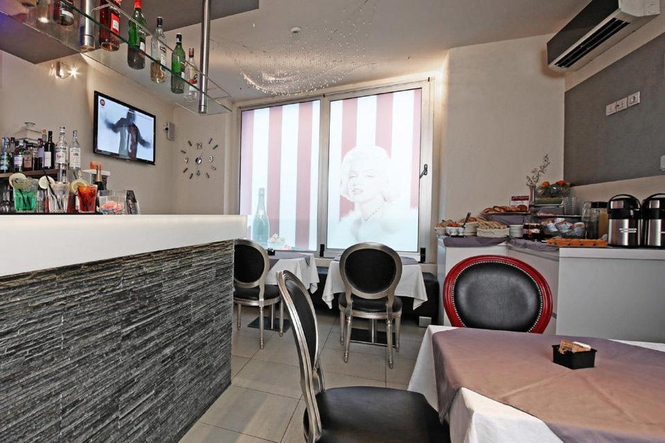 Happy Hotel Atelier Gardone Riviera Centro & Beach Exteriér fotografie