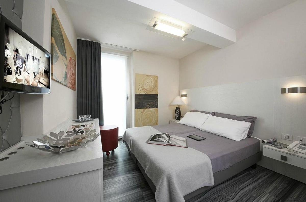 Happy Hotel Atelier Gardone Riviera Centro & Beach Exteriér fotografie